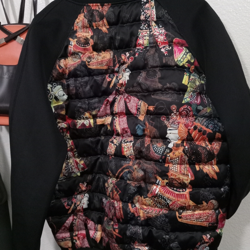 Bomber jacket - Picture 3 of 3